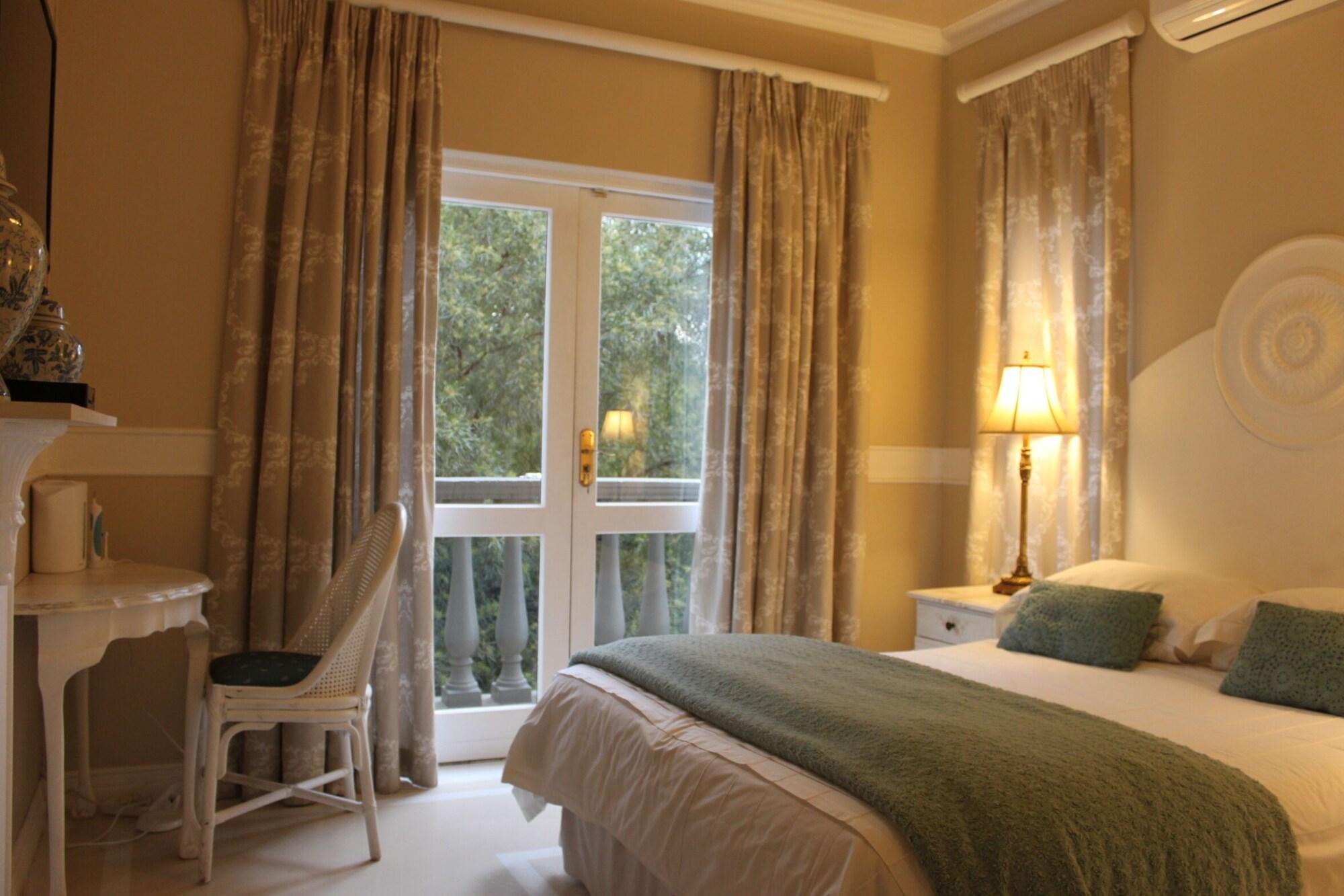 Villa Lugano Guesthouse Johannesburg Exterior photo