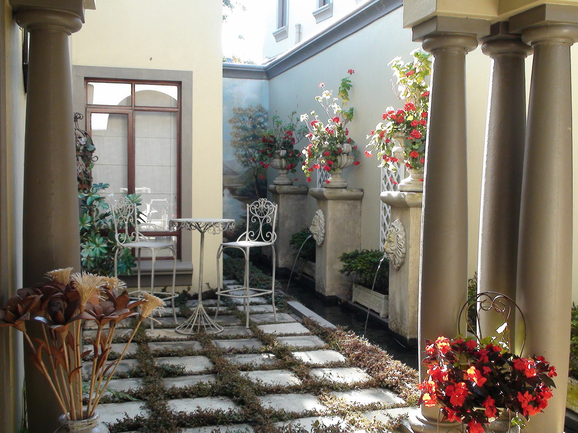 Villa Lugano Guesthouse Johannesburg Exterior photo